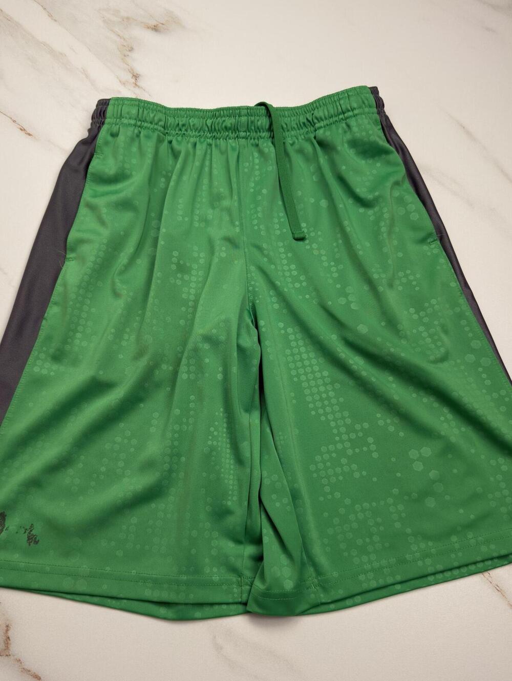 Under Armour Athletic Shorts Green - Boys Large